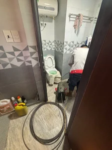 Thông tắc bồn cầu